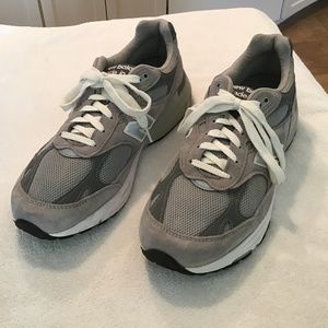 New Balance 993 - mens size 10 - Gray suede